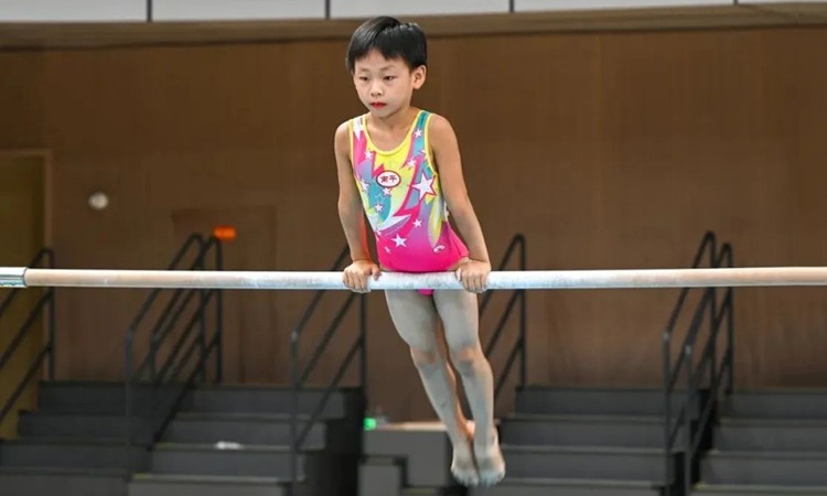 德州扑克中后期策略选择（德州扑克中后阶段策略决策）