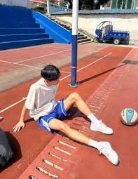 我错了但不改！逆天！主裁赛后接受采访：快船确实干扰球了 但受限于规则当时无法回放审核